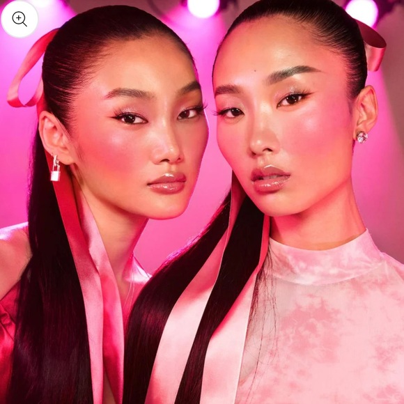 Patrick Ta Pink and Glitter Eyeshadow Palette - Picture 4 of 9